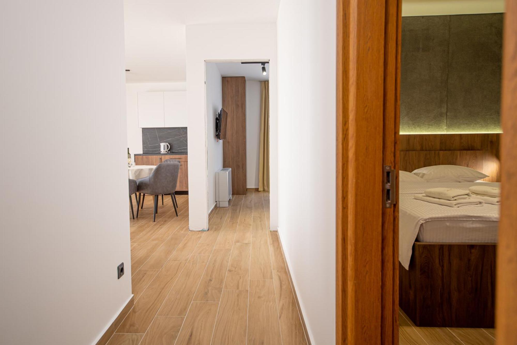 Apart & Spa Beganovic Dobra Voda Buitenkant foto
